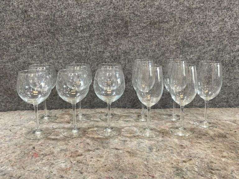6 Red Wine Glasses And 5 White Wine Glasses