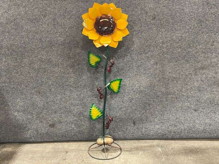 5’ Metal Sunflower Yard Art