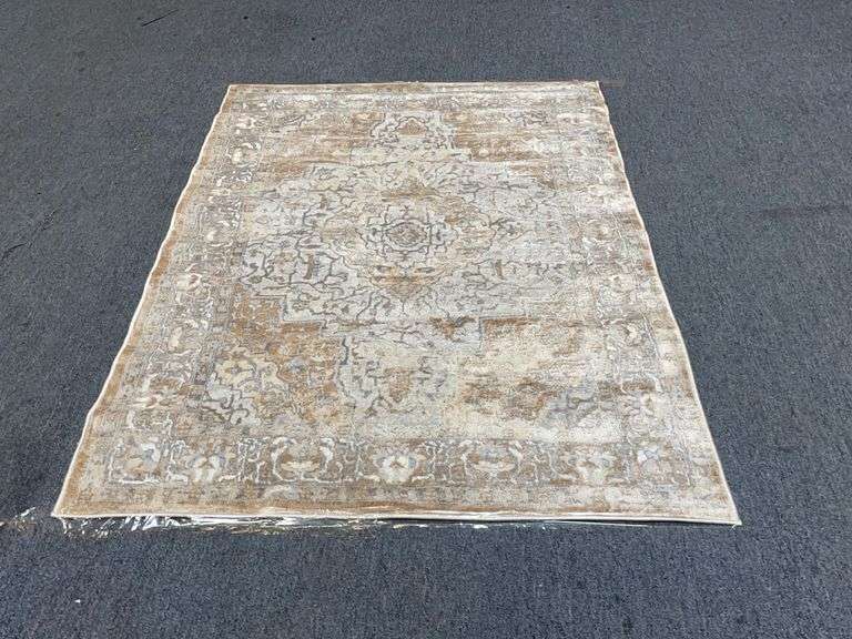 4’3” x5’11” Area Rug 