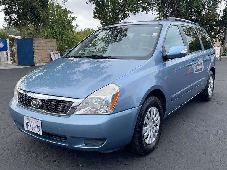 2012 Kia Sedona Van with 149k miles