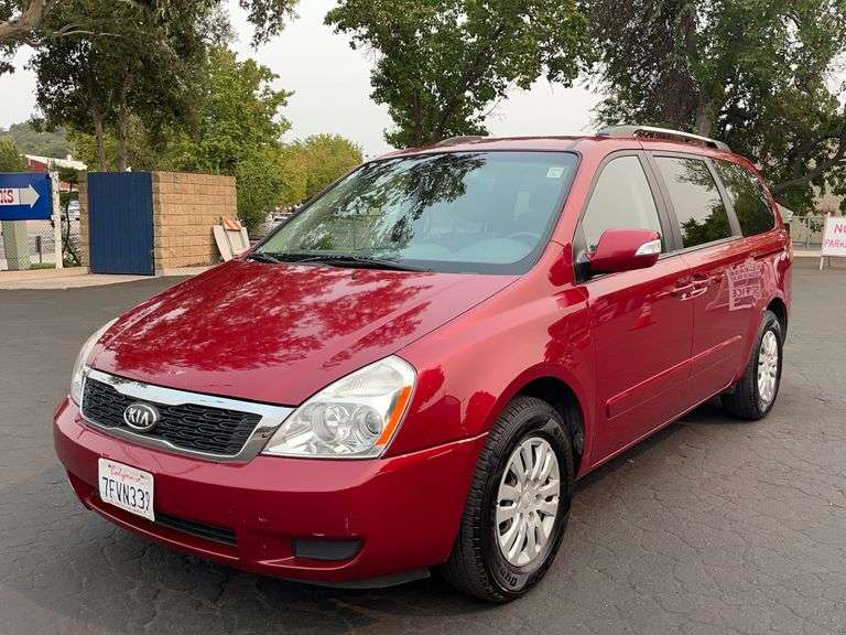2012 Kia Sedona with 139k miles