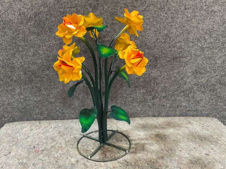 Metal Outdoor Yellow Flower Stand