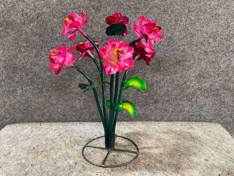 Metal Otdoor Pink Flower Stand