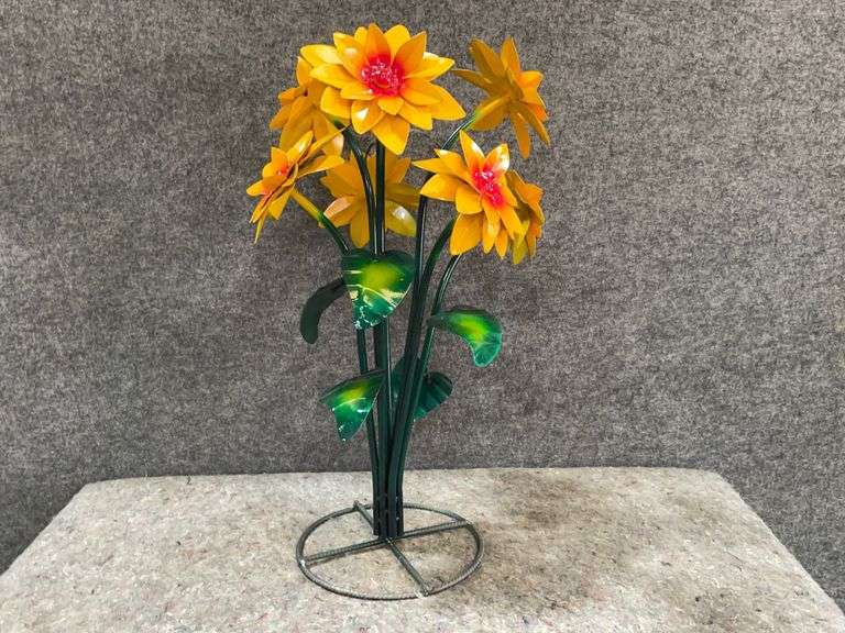 Metal Outdoor Yellow Flower Stand