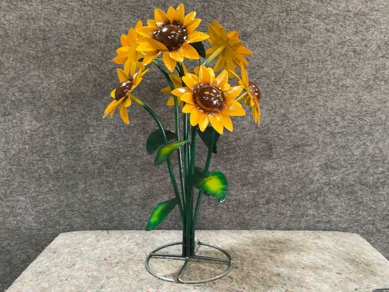 Metal Outdoor Sunflower Stand