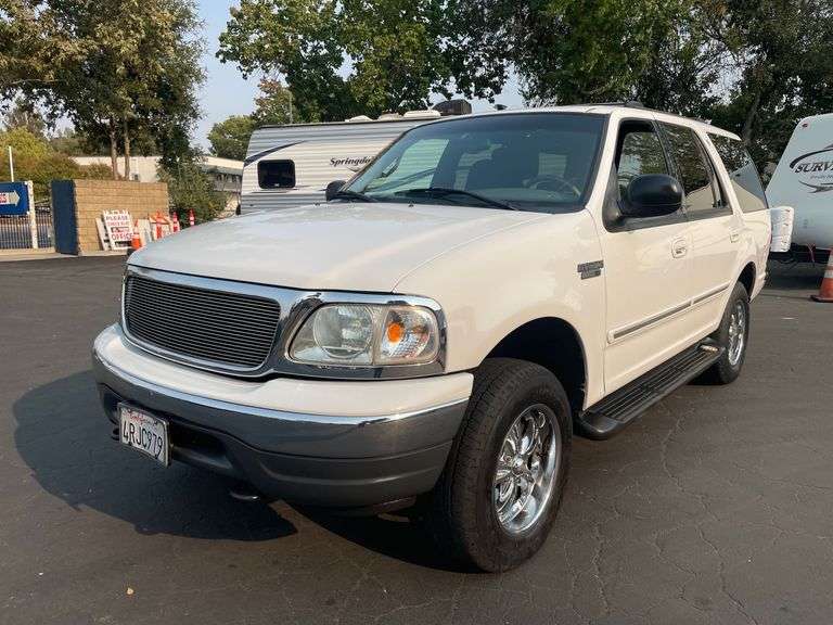 2001 Ford Expedition 4x4 with 207k miles