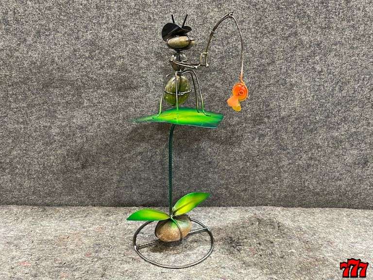Metal Lily Pad W/ An Ant Fishing