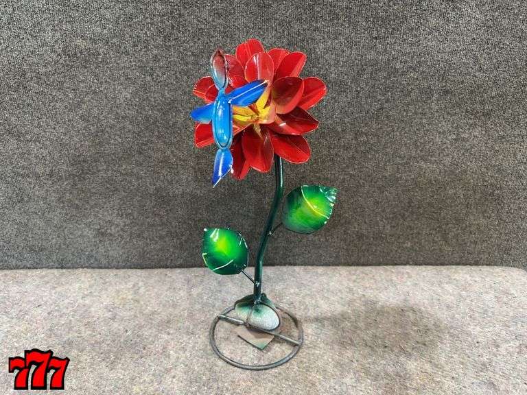 18” Tall Red Metal Flower Stand w/ Hummingbird