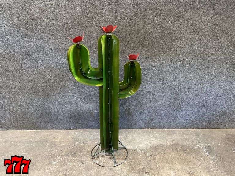 38” Tall Metal Cactus Stand