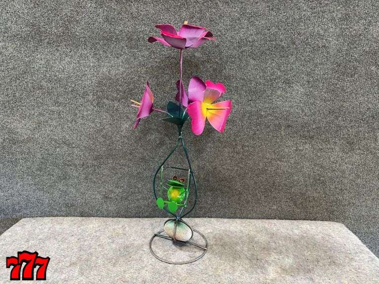 26” Tall Pink Metal Flower Stand w/ Swinging Frog