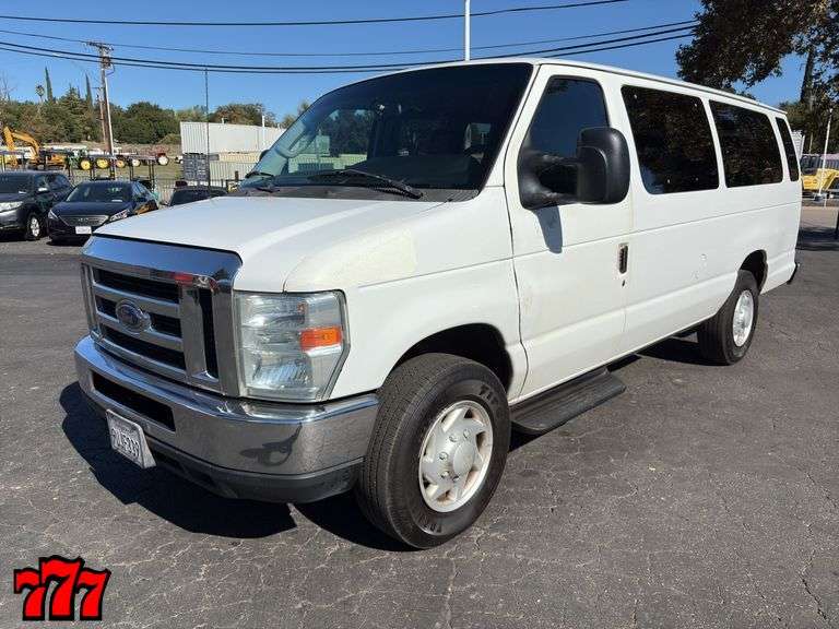 2010 Ford E-350 XLT 10 Passenger Van w/283K Miles