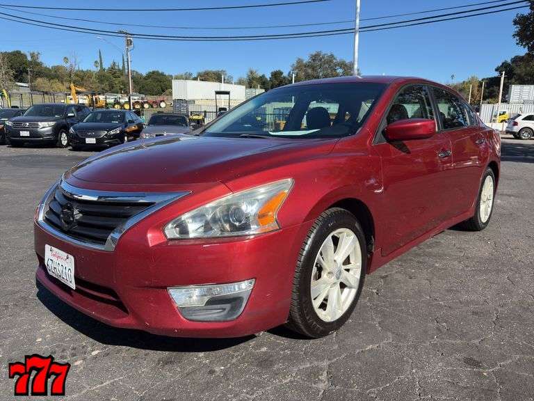 2013 Nissan Altima SV w/97K Miles
