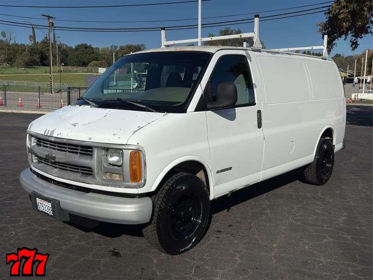 2001 Chevrolet 2500 Express Van w/162K Miles