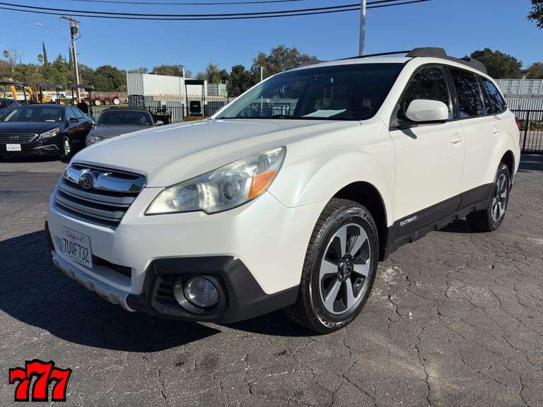 2013 Subaru Outback Limited AWD w/164K Miles