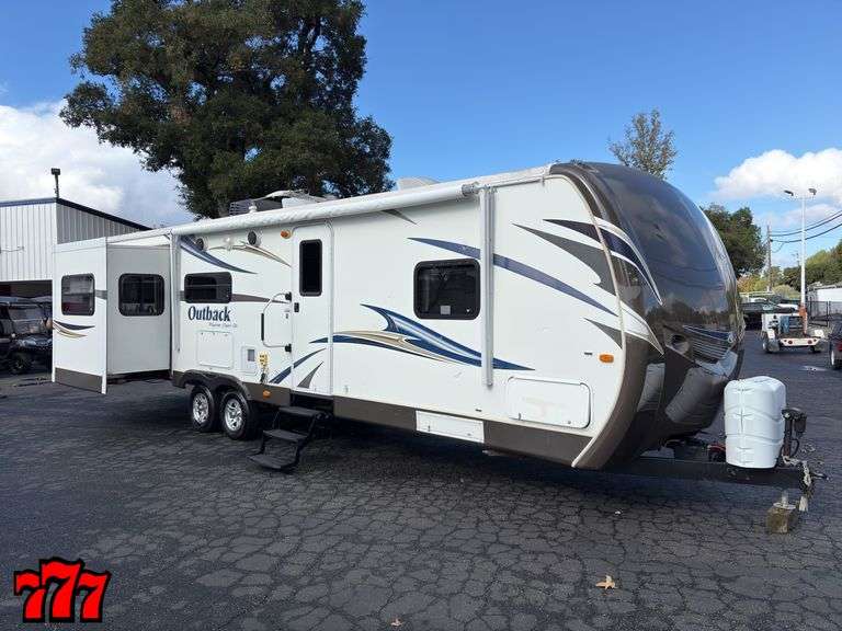 2012 Outback Keystone Super-Lite 298 RE Travel Trailer 35’