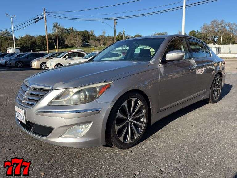 2012 Hyundai Genesis w/106K Miles