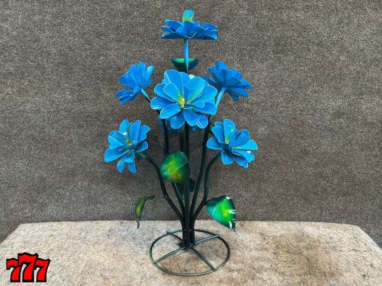 29” Tall Blue Metal Flower Stand