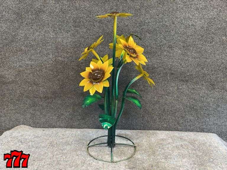 27” Tall Metal Sunflower Stand