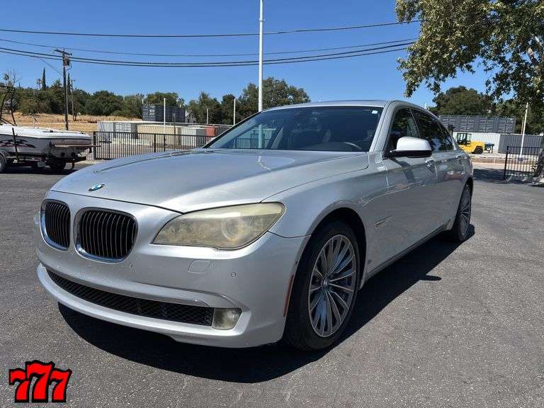 2011 BMW 750i w/ 116k Miles