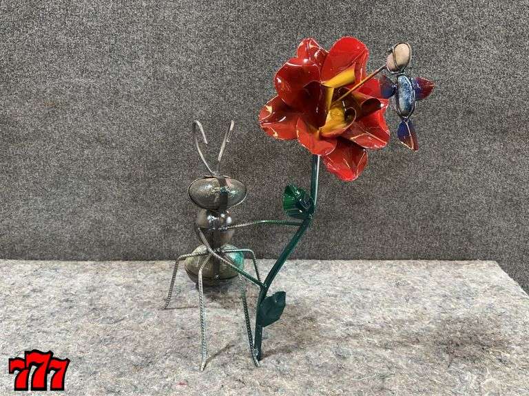 21” Tall Rock Ant Stand w/ Flower & Hummingbird