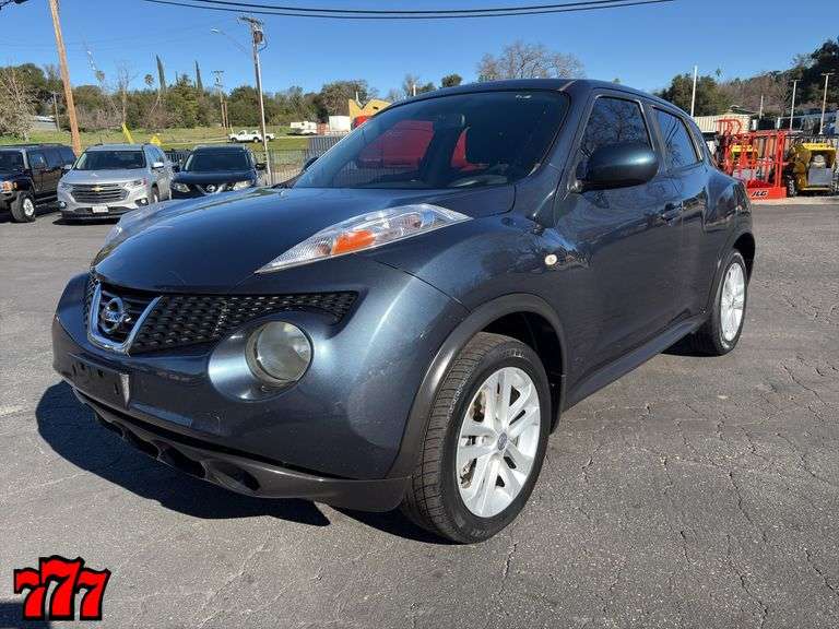 2011 Nissan Juke S w/143K Miles