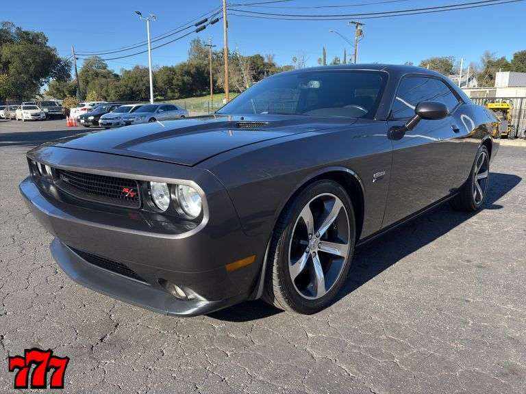 2014 Dodge Challenger R/T V-8 Hemi w/95K Miles