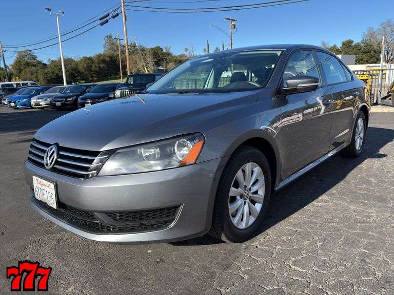 2013 Volkswagen Passat w/235K Miles
