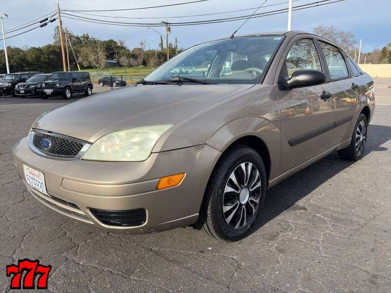 2005 Ford Focus ZX4 w/89K Miles