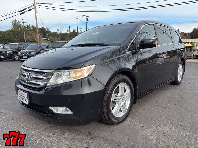 2011 Honda Odyssey Touring w/282K Miles