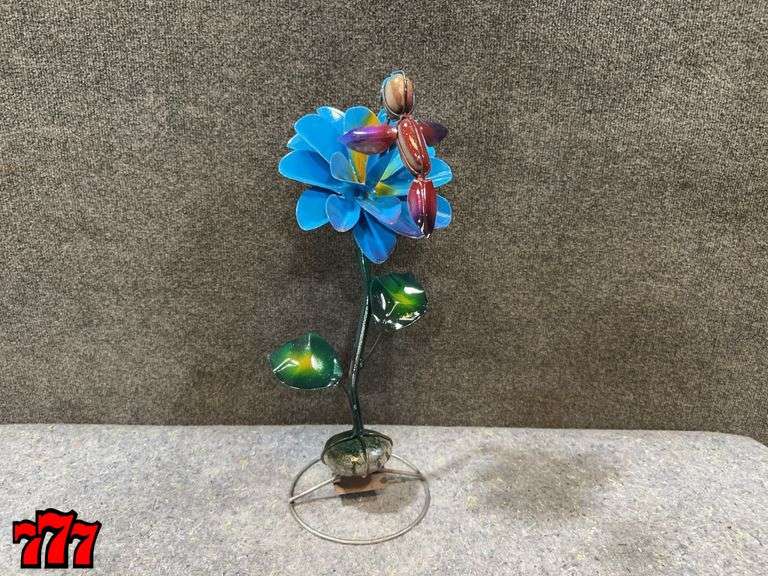 18” Tall Metal Blue Flower Stand w/ Hummingbird