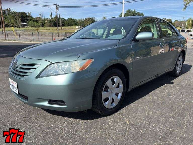 2007 Toyota Camry LE w/56K Miles