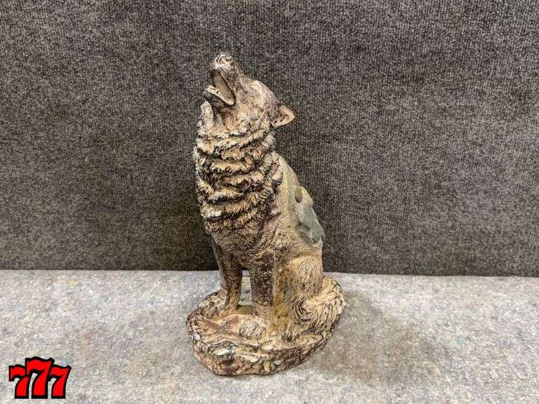 Rock & Cement Wolf