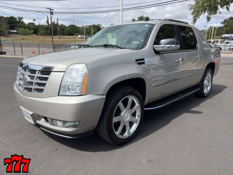 2007 Cadillac Escalade EXT w/85K Miles