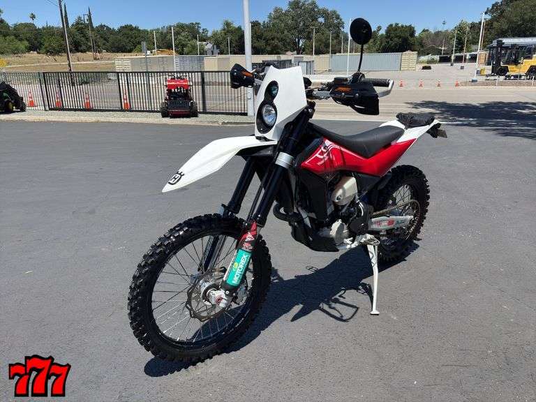 2011 Husqvarna TXC 511 Street Legal Motorcycle - 777 Auction Company