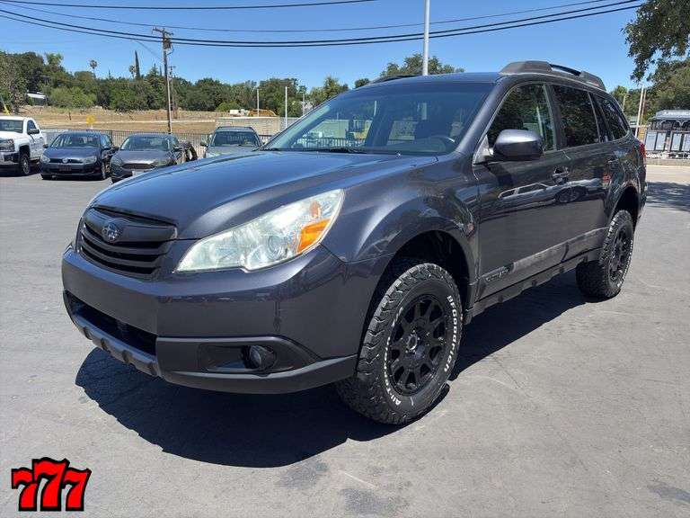 2012 Subaru Outback Limited AWD w/149K Miles