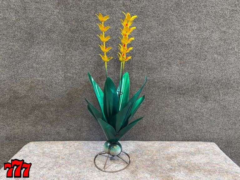 30” Tall Yellow Metal Flower Stand