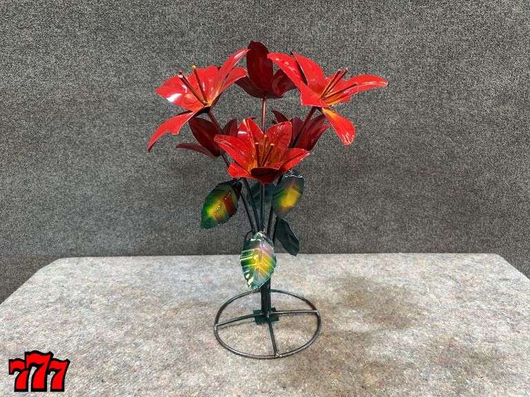 21” Tall Red Metal Flower Stand