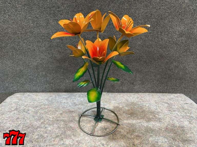 21” Tall Yellow Metal Flower Stand