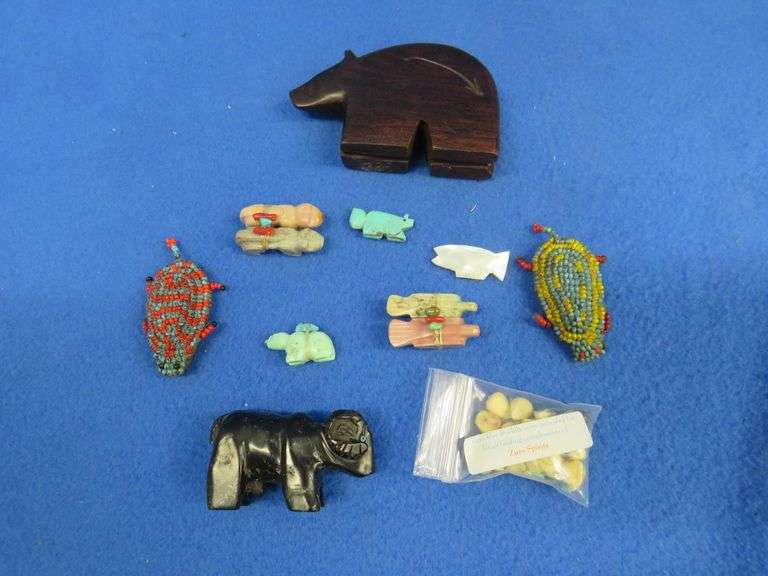 Zuni fetish figures