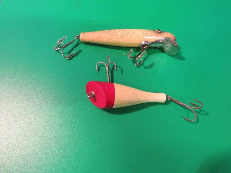 Vintage Paw Paw 4 1/4" wooden Pike Series 1000 with tack eyes, and an unidentified 2 3/4" wooden plu