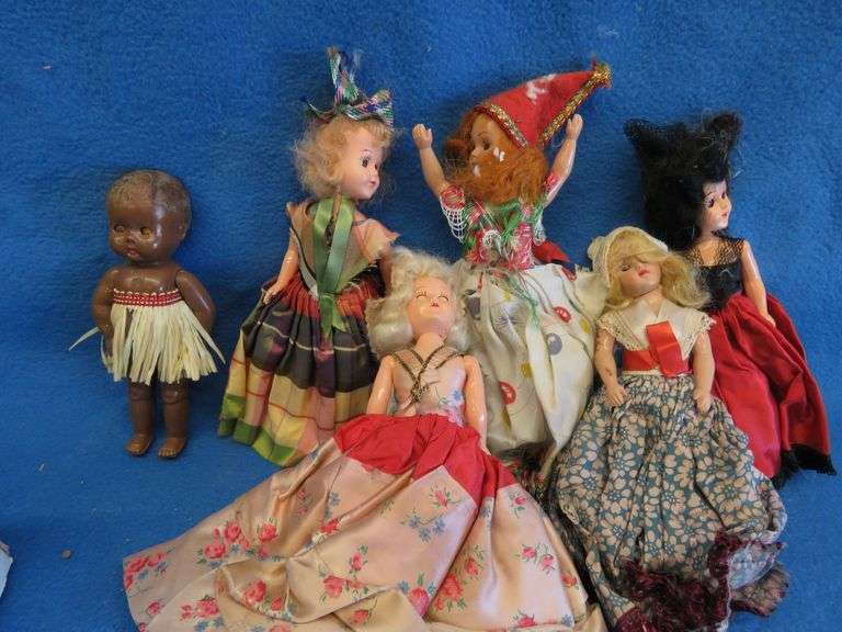 Sleepy Eye dolls