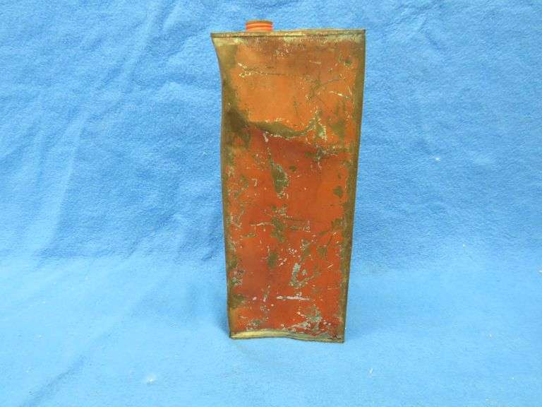 Antique tin container for oil from the National Oil & Grease Co. in Minneapolis