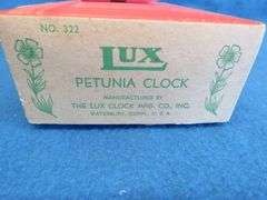 Petunia clock by Lux. Complete