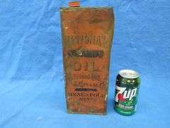 Antique tin container for oil from the National Oil & Grease Co. in Minneapolis