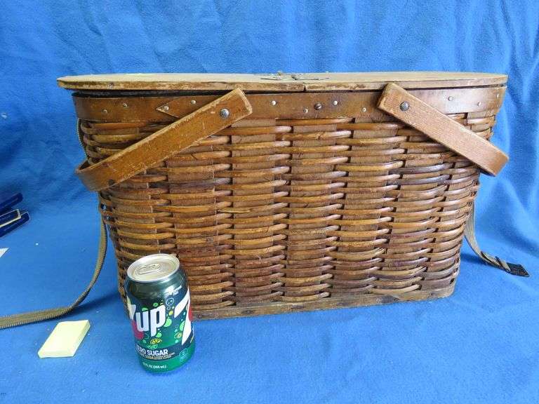 Hawkeye refrigerator wicker basket, Burlington, Iowa