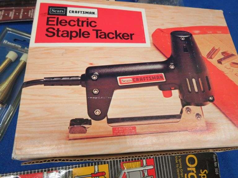 Mixed bag of handy items to have around the house or garage