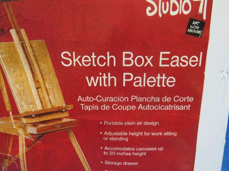 Studio 71 sketch box easel with palette.  New in the box.