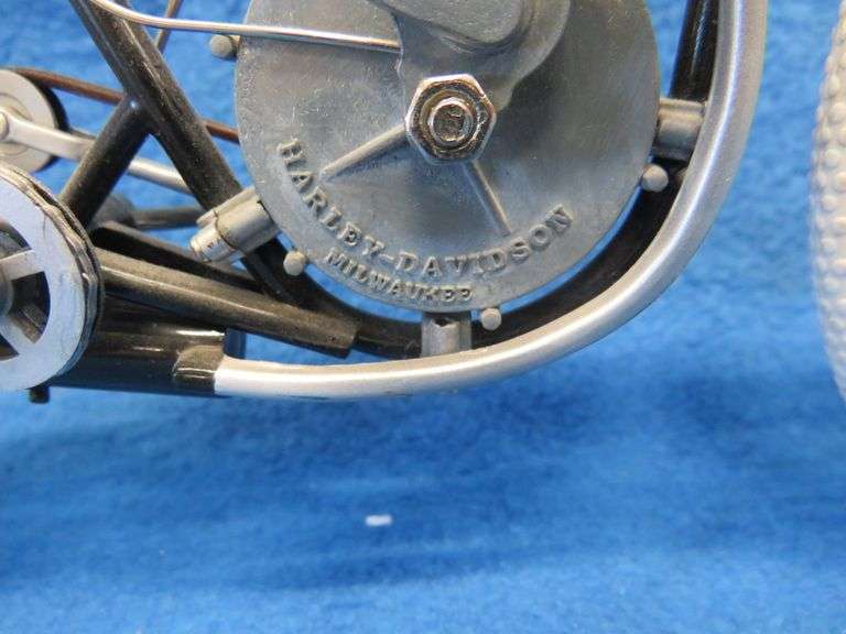 Xonex 1903 Harley-Davidson model.  Seat needs to be reglued.