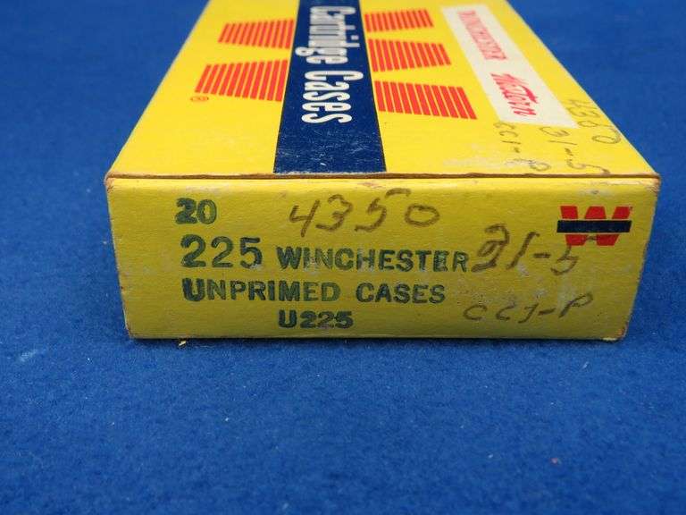 20 mixed 225 Win rounds in a vintage Winchester Western Cartridge Case box