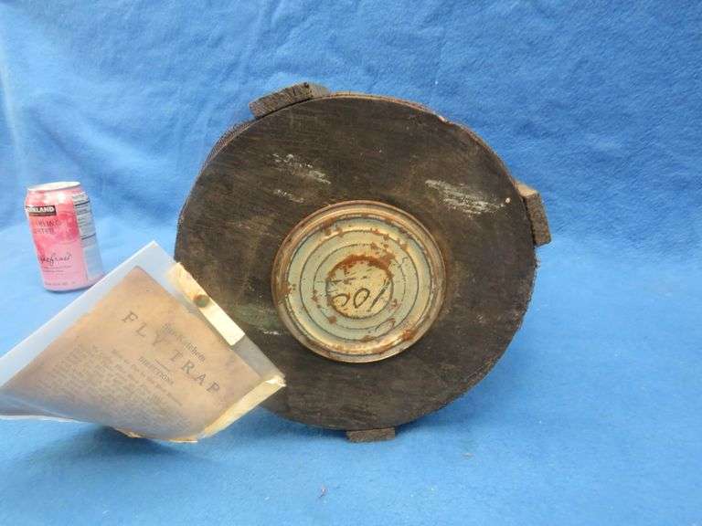 "Sur-Katchem" antique fly trap with original instructions.  Not an original door.